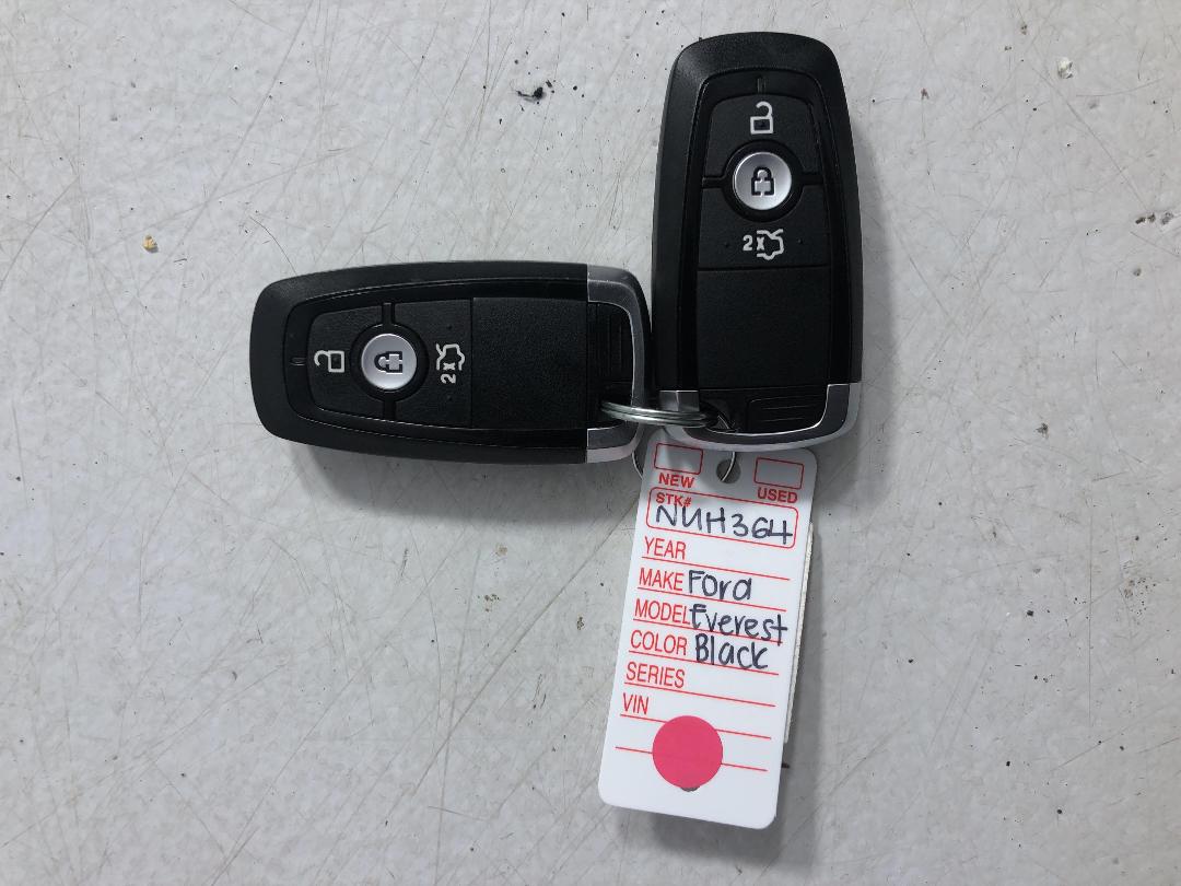 Photo '22' of Ford Everest Photo '22' of Ford Everest