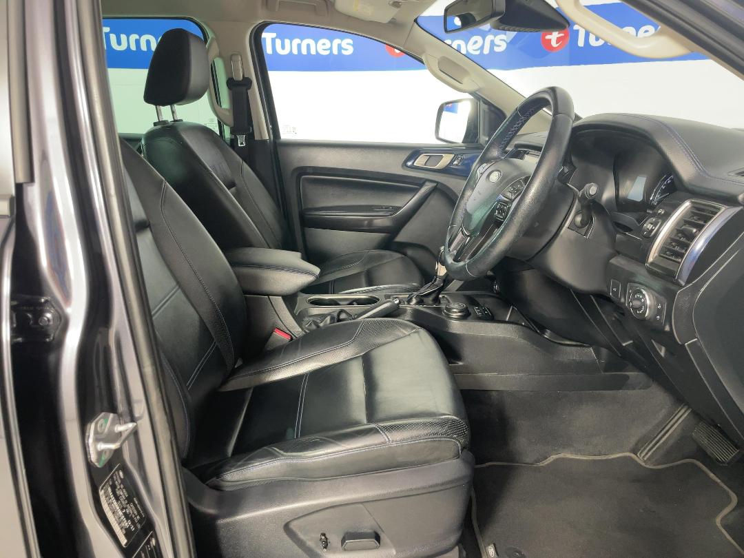 Photo '16' of Ford Everest Photo '16' of Ford Everest