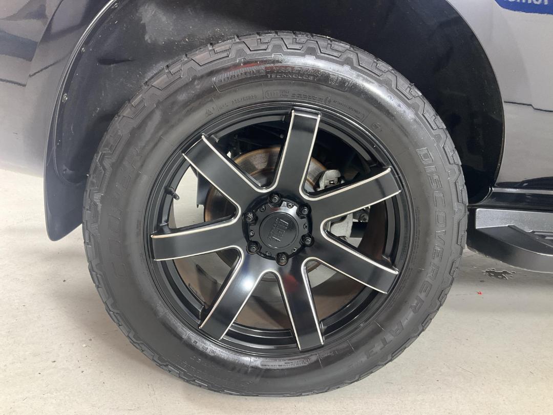 Photo '12' of Ford Everest