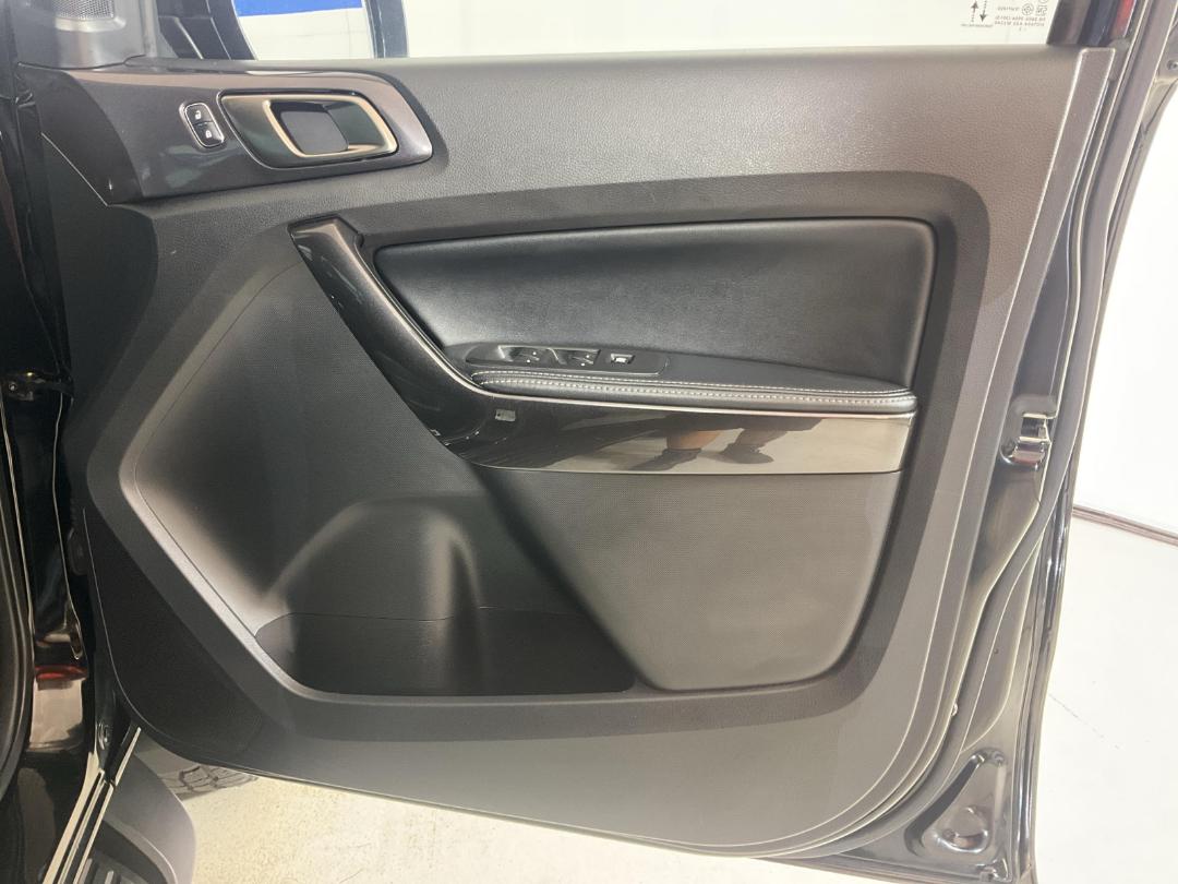 Photo '15' of Ford Everest