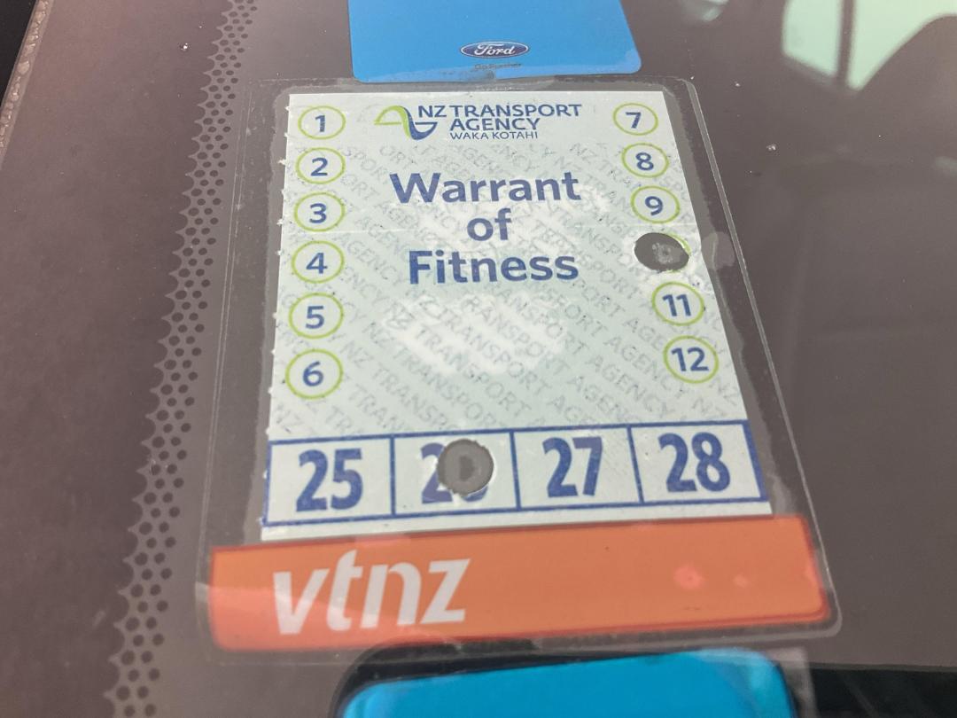 Photo '23' of Ford Everest