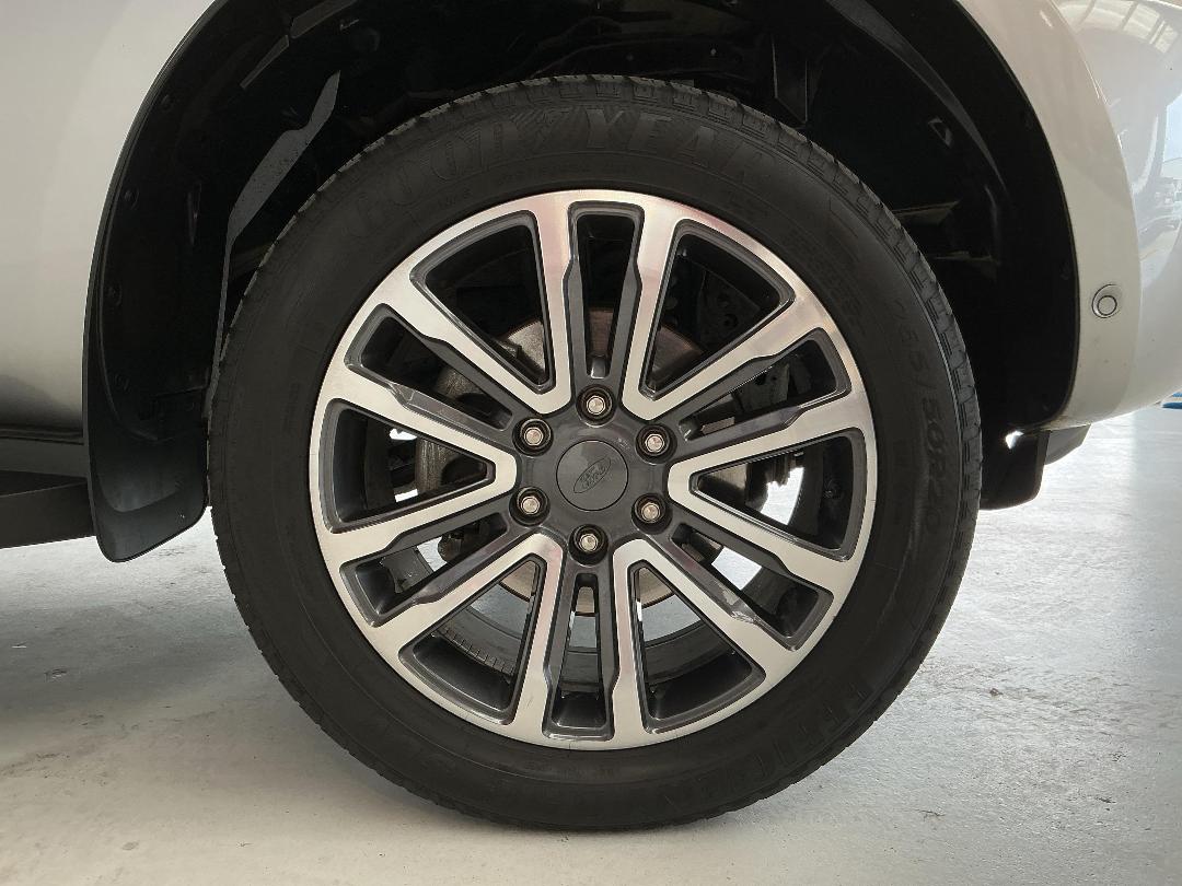 Photo '9' of Ford Everest Photo '9' of Ford Everest