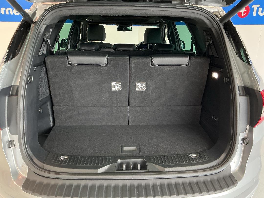 Photo '14' of Ford Everest Photo '14' of Ford Everest