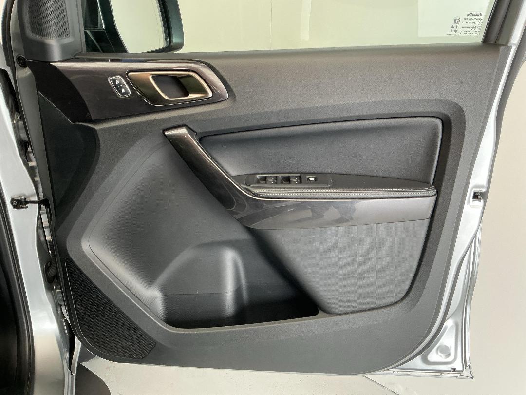 Photo '15' of Ford Everest Photo '15' of Ford Everest