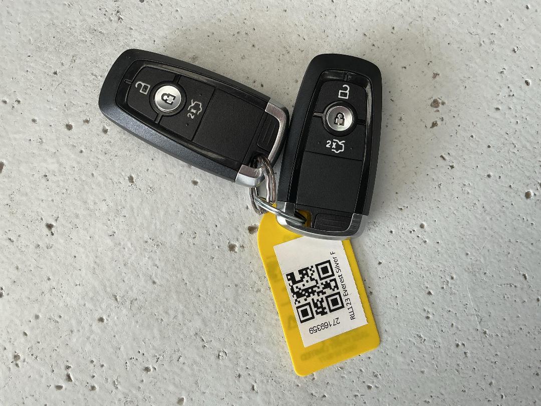 Photo '22' of Ford Everest Photo '22' of Ford Everest