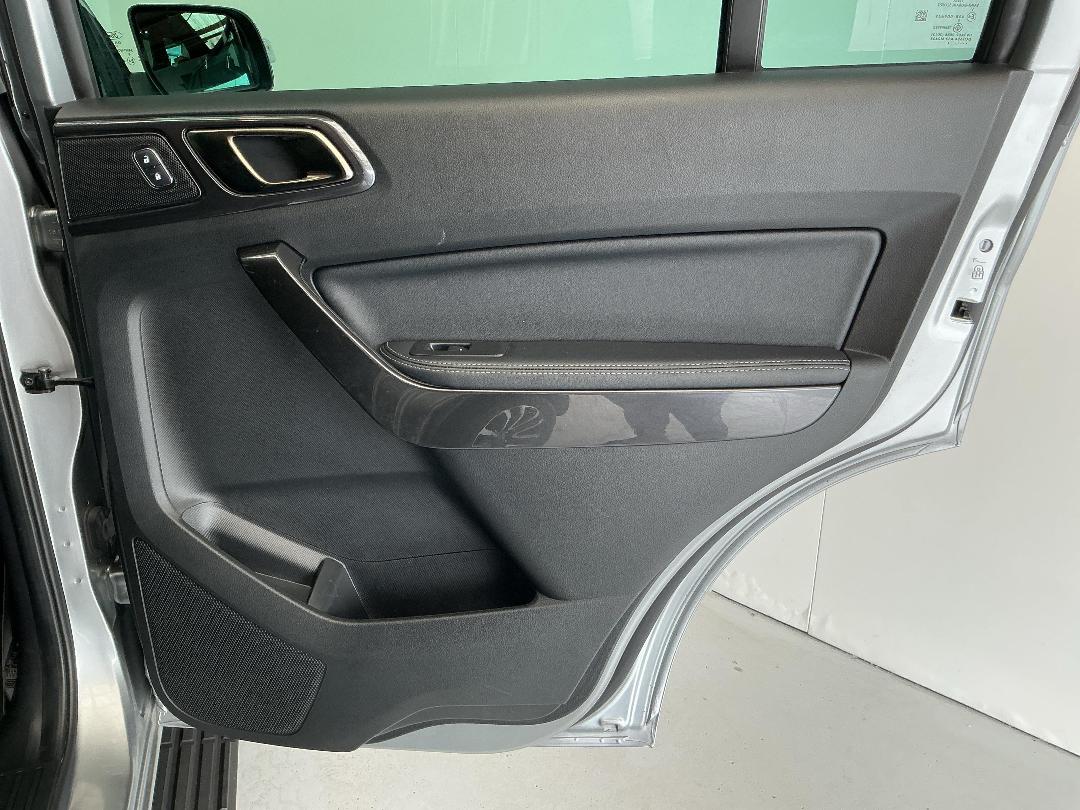 Photo '19' of Ford Everest Photo '19' of Ford Everest