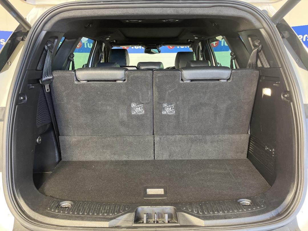 Photo '14' of Ford Everest