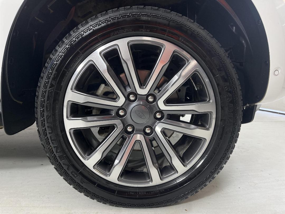 Photo '9' of Ford Everest