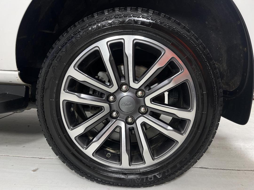 Photo '11' of Ford Everest