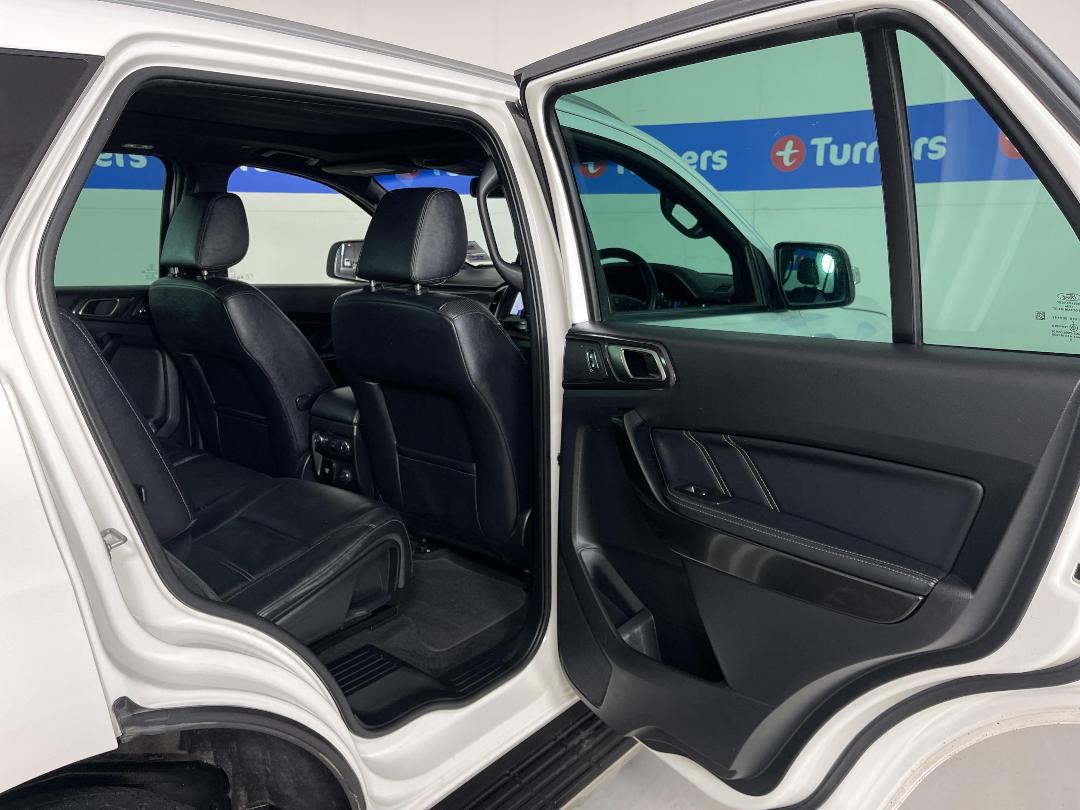 Photo '19' of Ford Everest