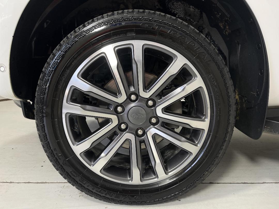 Photo '10' of Ford Everest