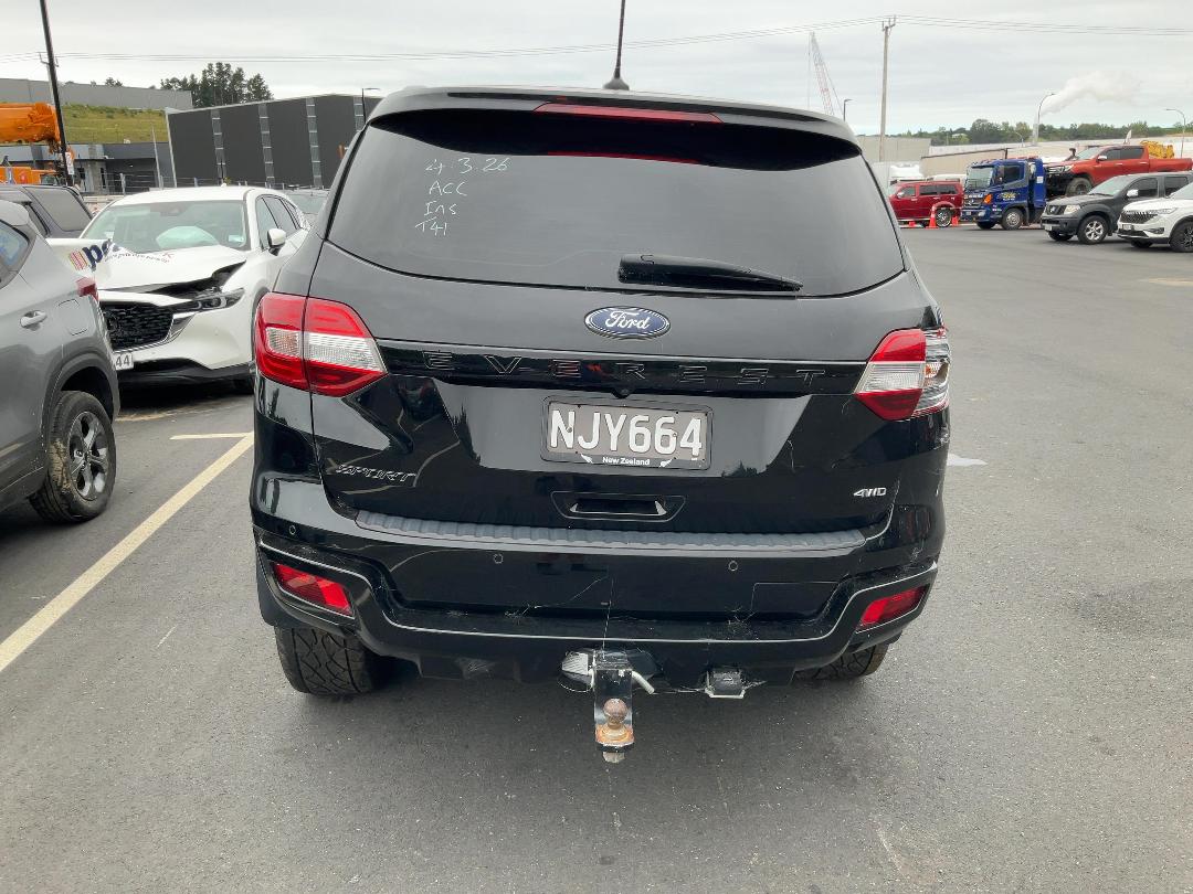 Photo '6' of Ford Everest Sport