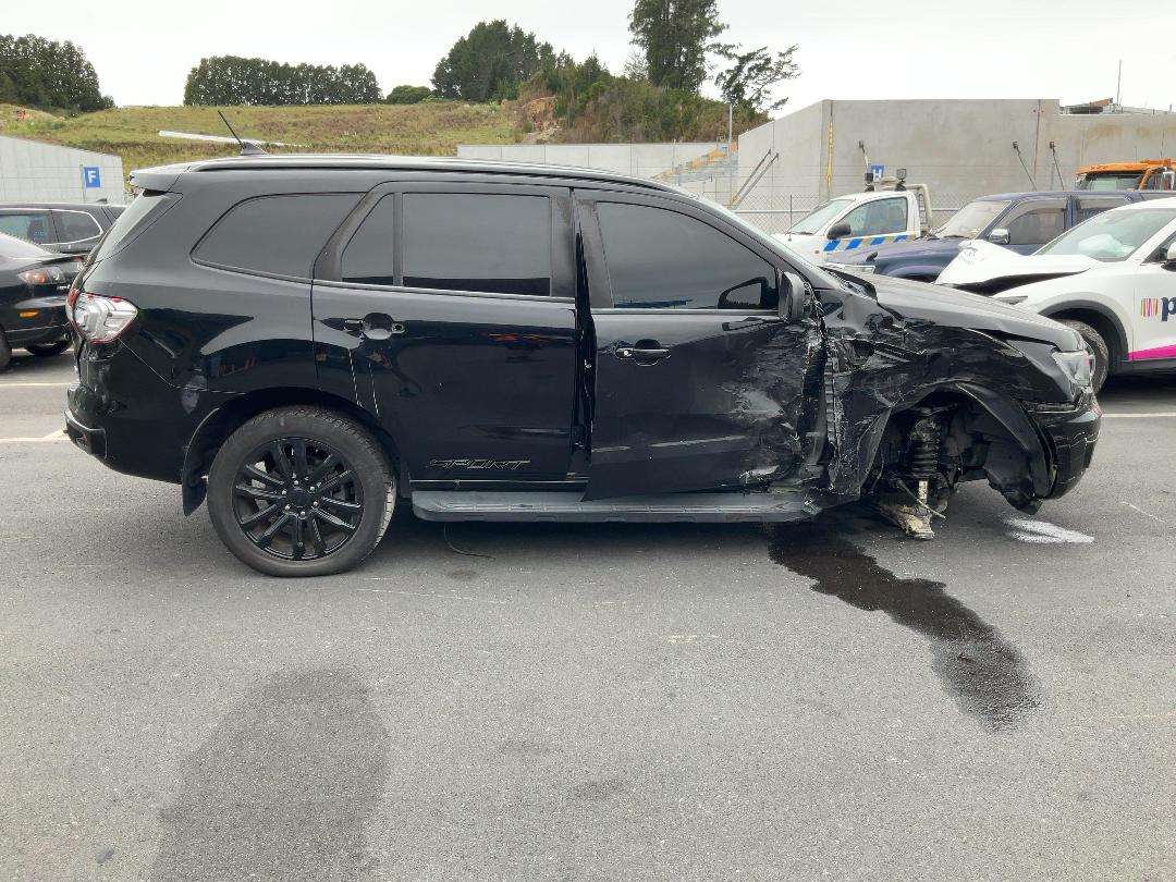 Photo '8' of Ford Everest Sport