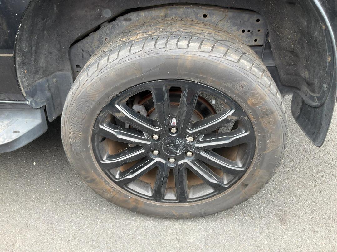 Photo '12' of Ford Everest Sport