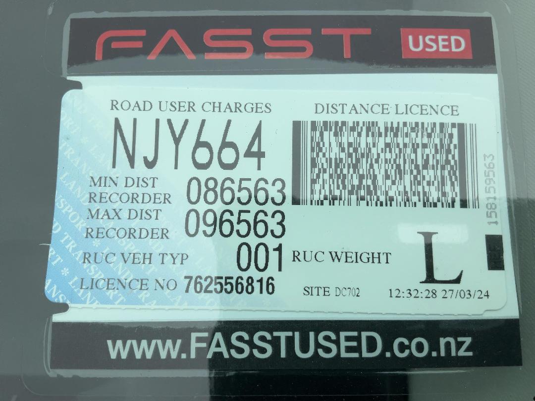 Photo '25' of Ford Everest Sport