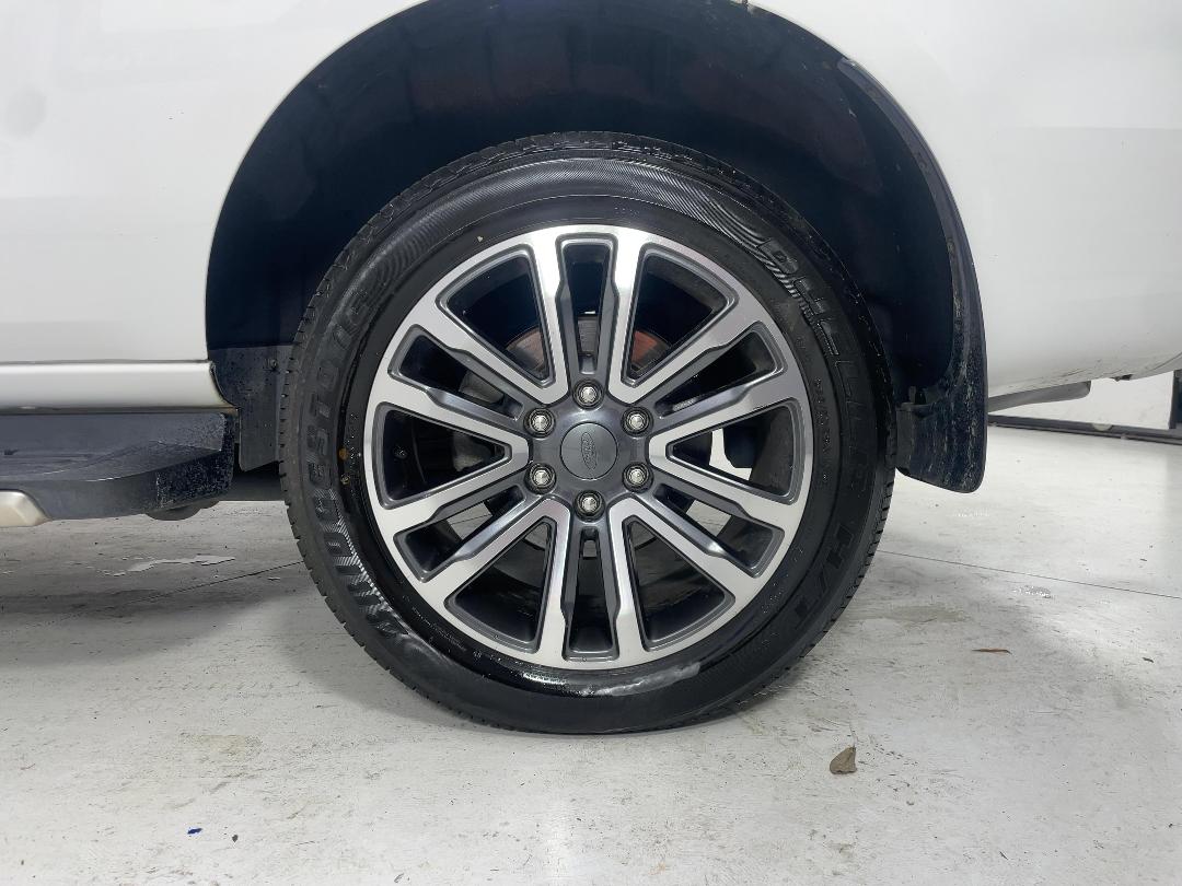 Photo '11' of Ford Everest