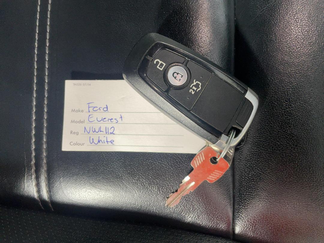 Photo '22' of Ford Everest