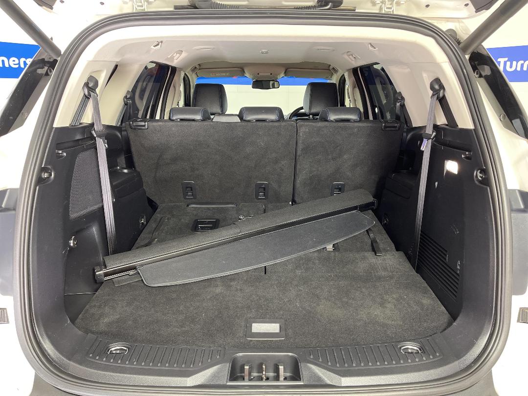 Photo '14' of Ford Everest