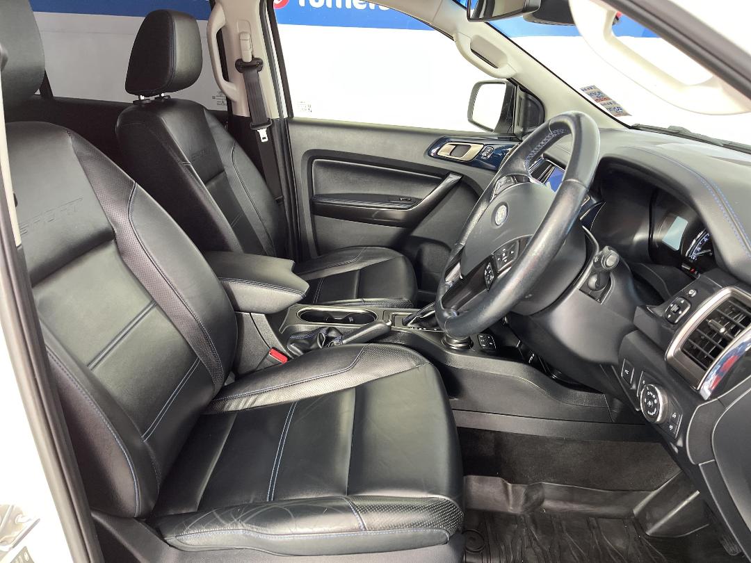 Photo '16' of Ford Everest