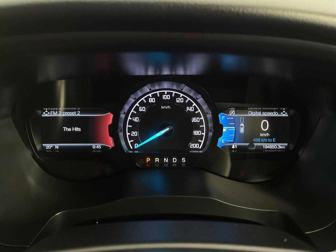 Photo '21' of Ford Everest