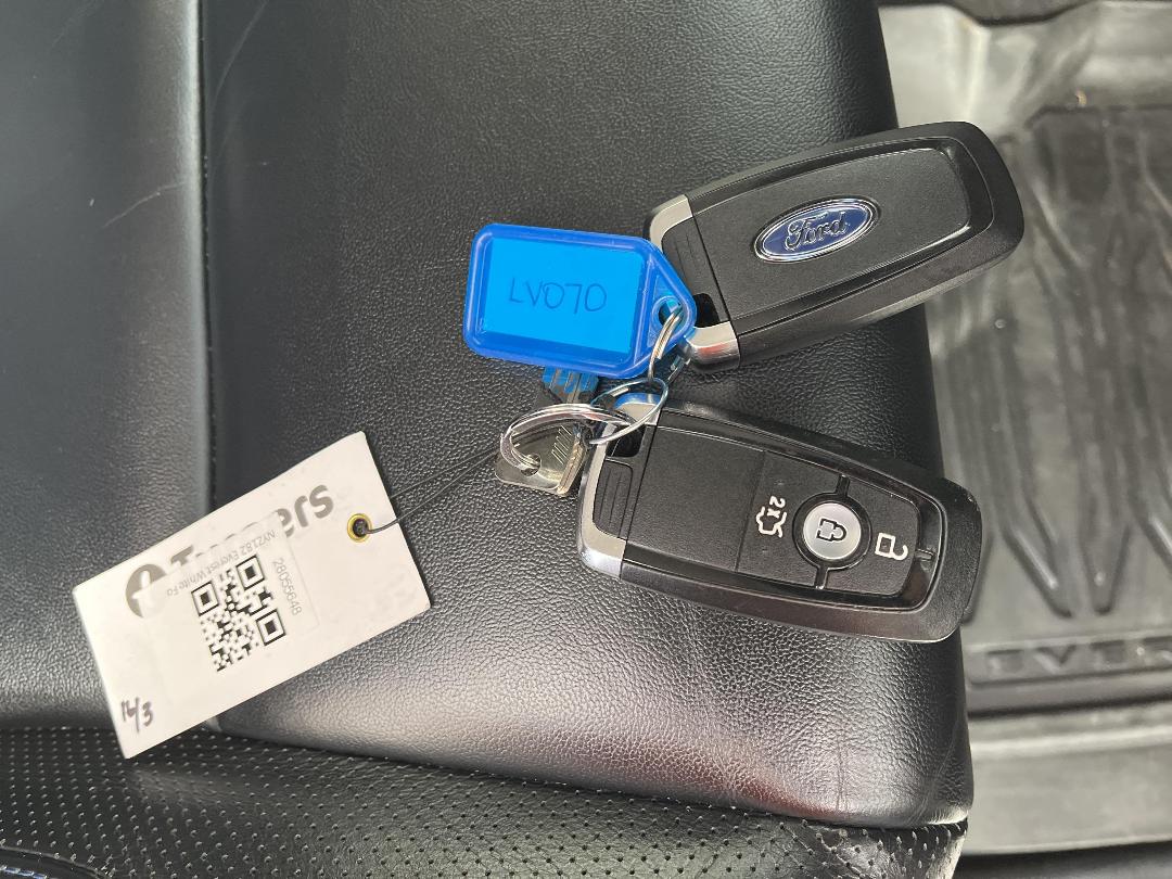 Photo '22' of Ford Everest