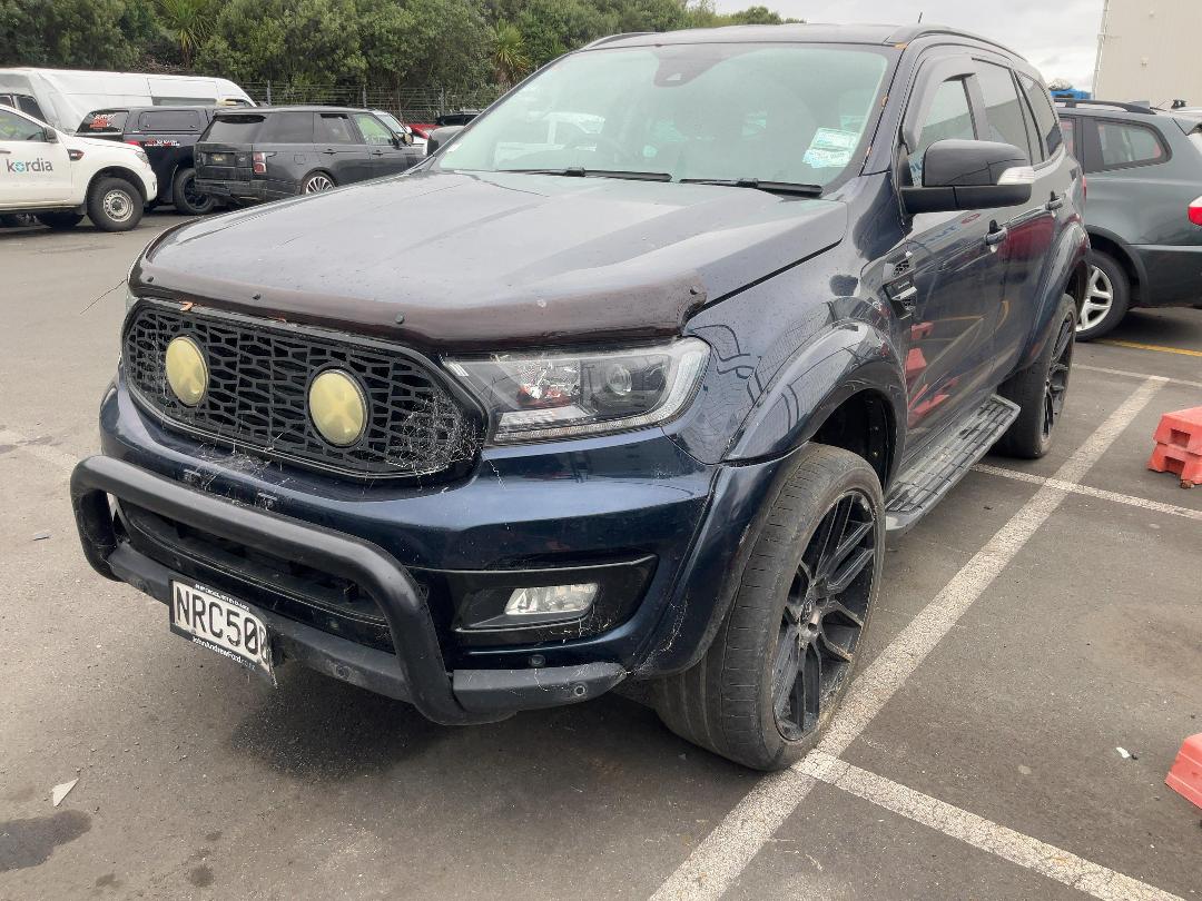 Photo '2' of Ford Everest Sport