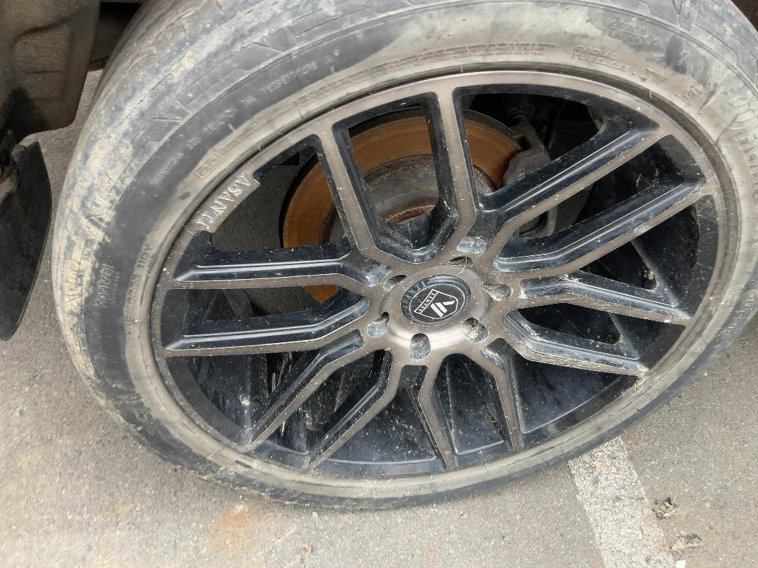 Photo '9' of Ford Everest Sport