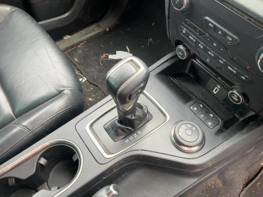 Photo '13' of Ford Everest Sport