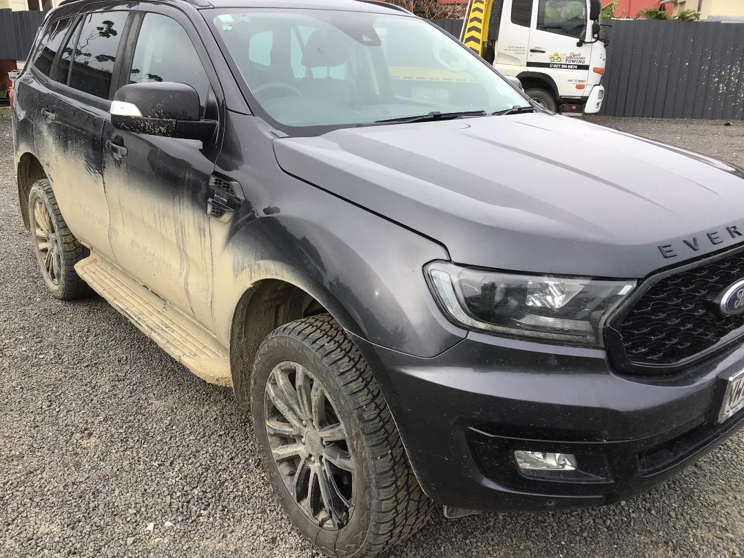 Photo '2' of Ford Everest Sport