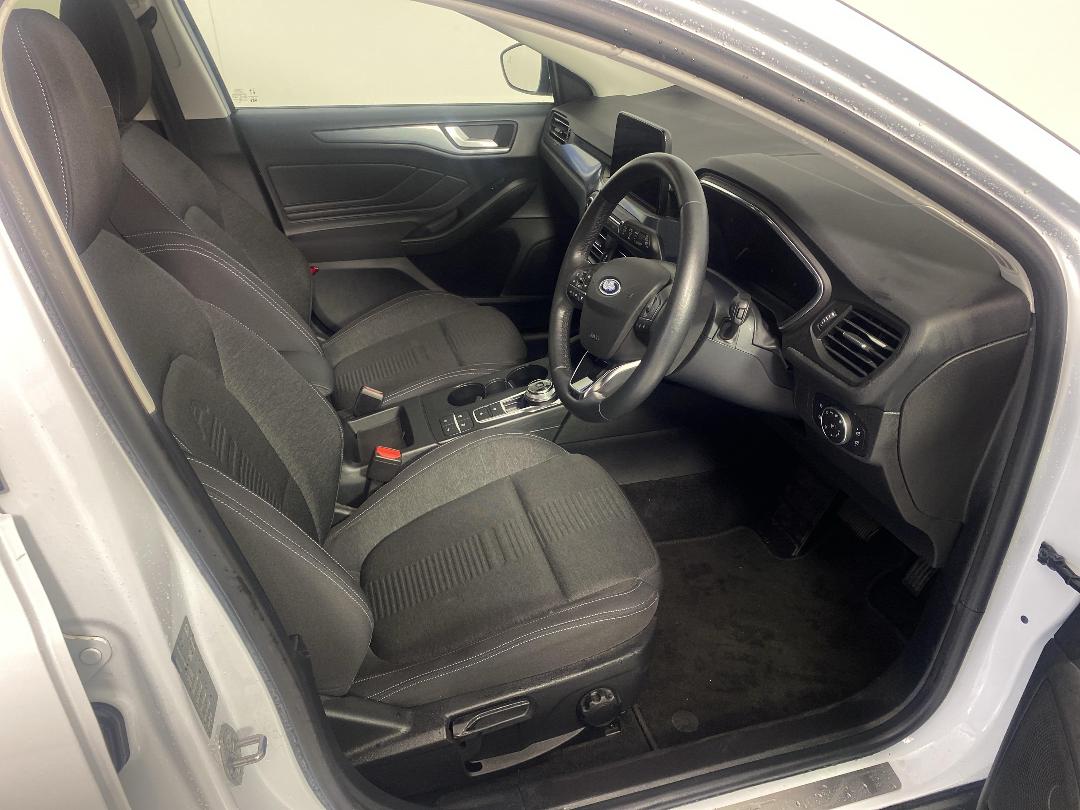 Photo '16' of Ford Focus Photo '16' of Ford Focus