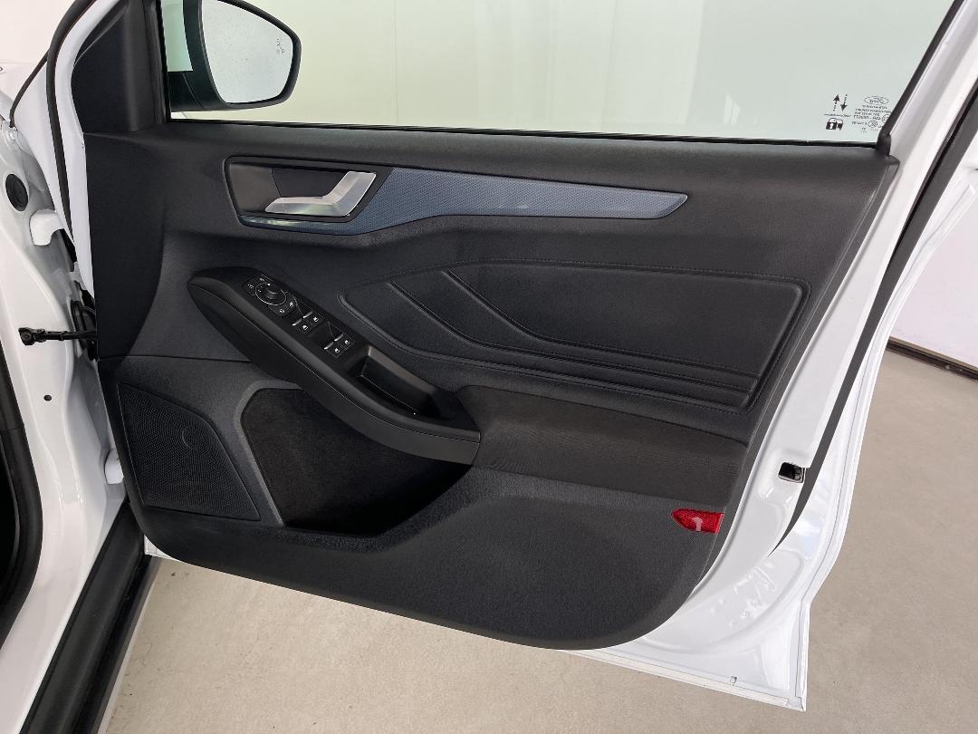 Photo '15' of Ford Focus