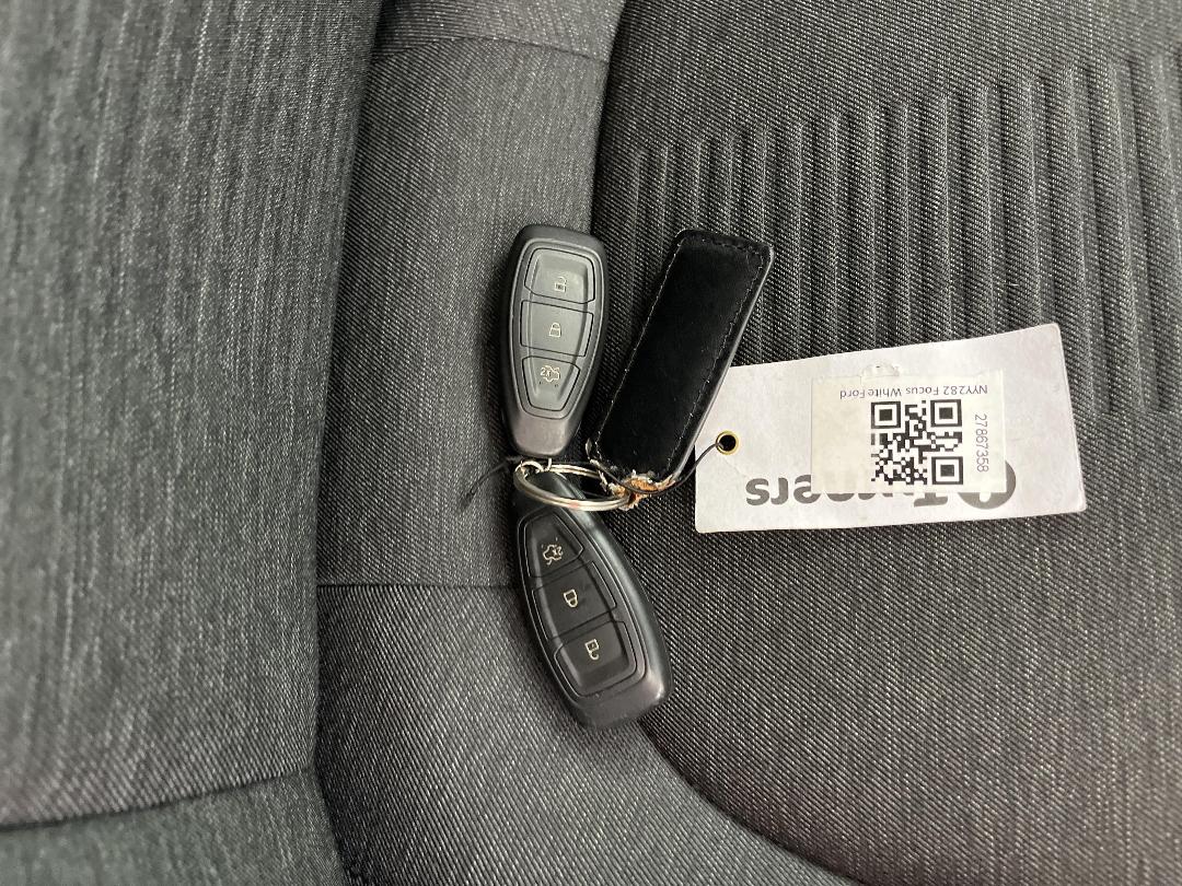 Photo '22' of Ford Focus