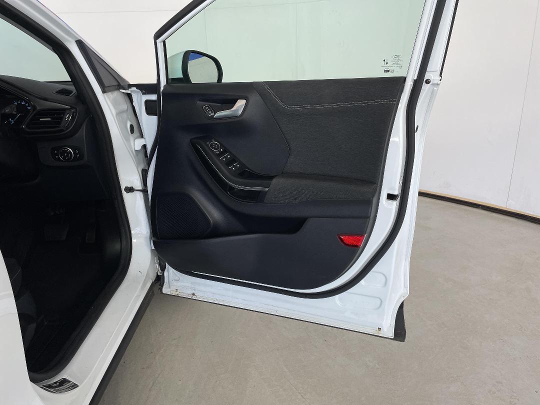 Photo '15' of Ford Puma