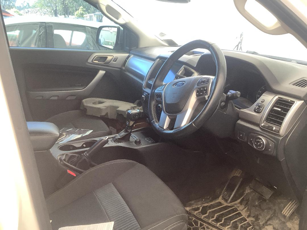 Photo '8' of Ford Ranger XLT Double CAB W/SA Photo '8' of Ford Ranger XLT Double CAB W/SA