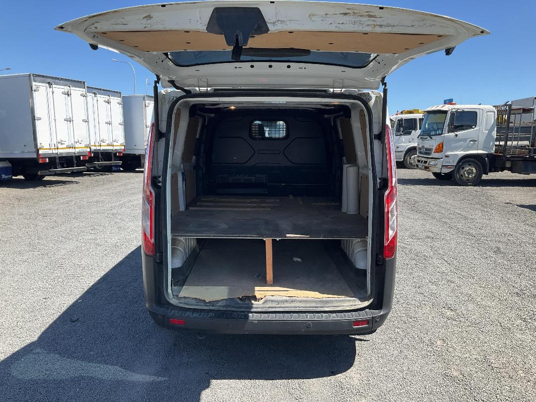 Photo '14' of Ford Transit