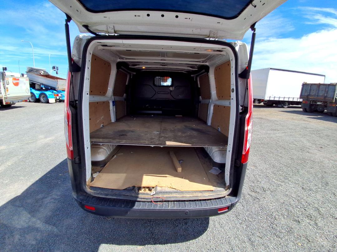 Photo '14' of Ford Transit