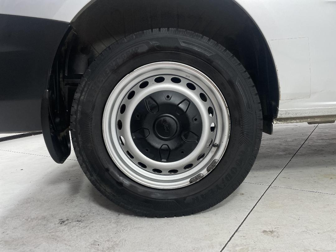 Photo '12' of Ford Transit