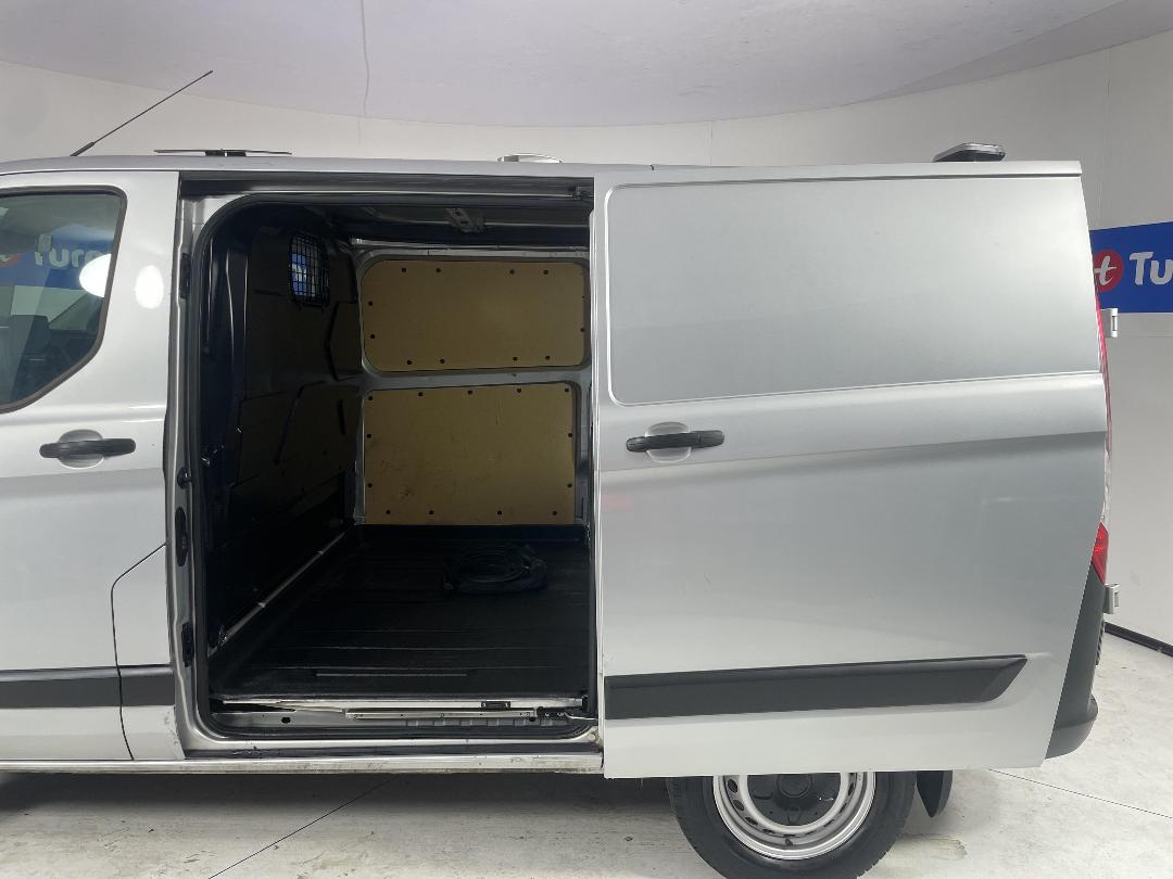 Photo '19' of Ford Transit