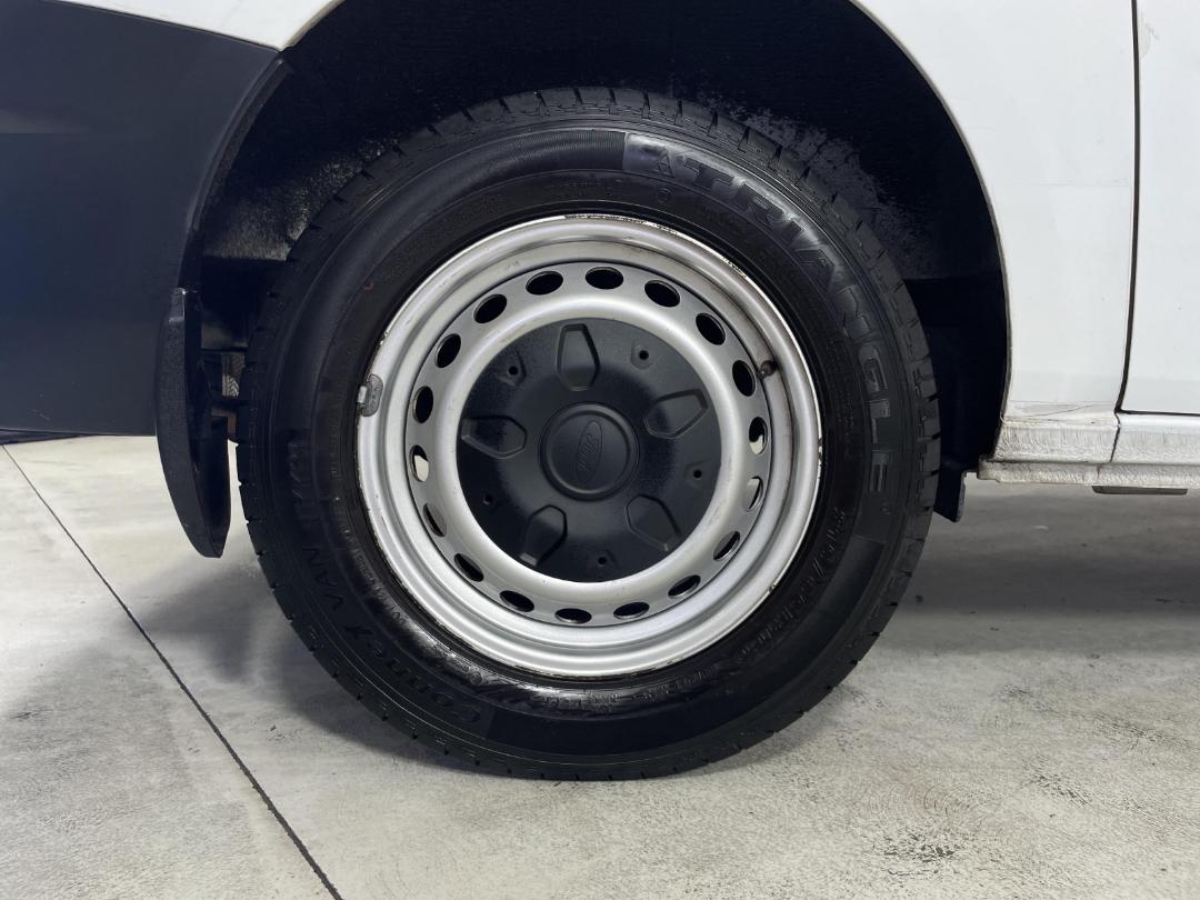 Photo '12' of Ford Transit