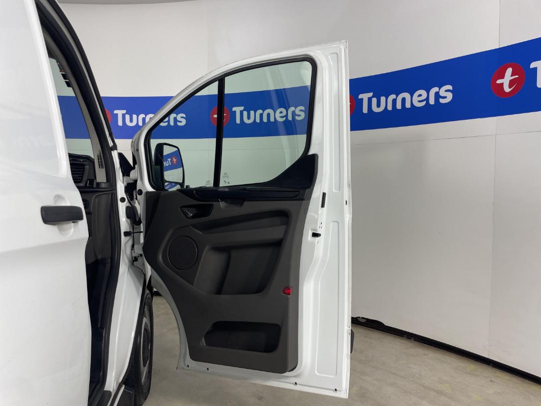 Photo '15' of Ford Transit