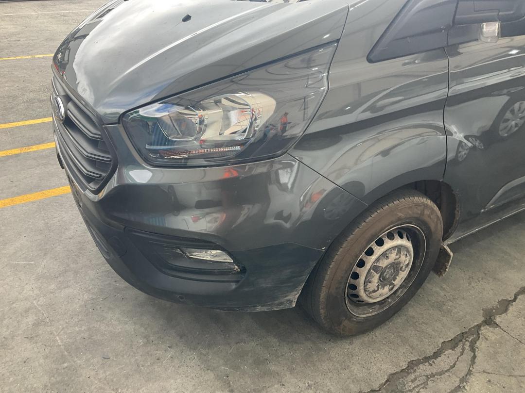 Photo '11' of Ford Transit Custom SWB LOW Roof Photo '11' of Ford Transit Custom SWB LOW Roof