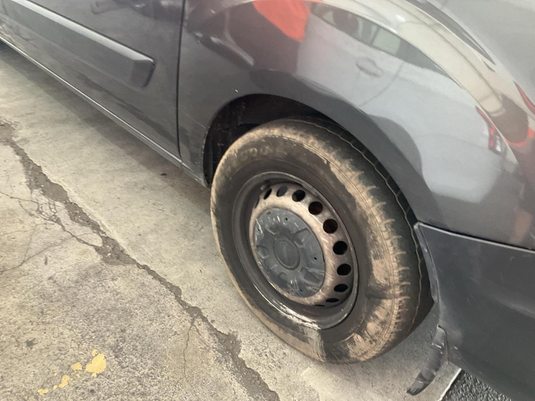 Photo '14' of Ford Transit Custom SWB LOW Roof Photo '14' of Ford Transit Custom SWB LOW Roof