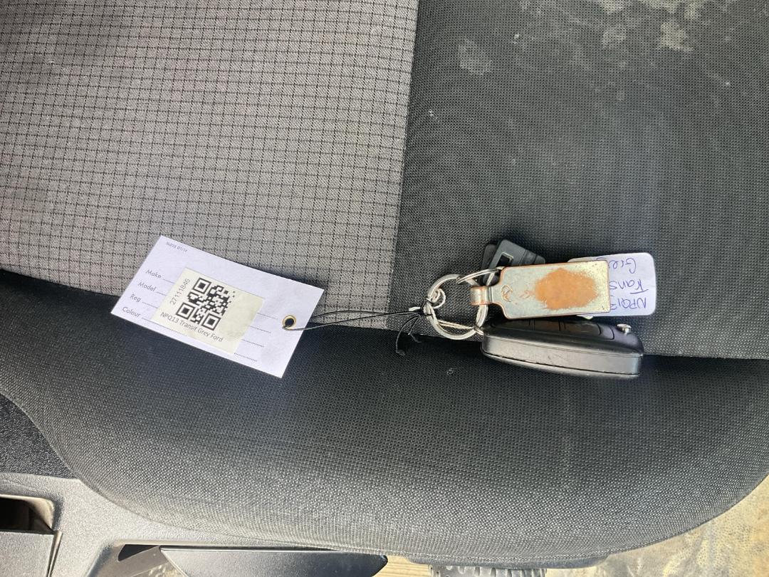 Photo '22' of Ford Transit Custom SWB LOW Roof Photo '22' of Ford Transit Custom SWB LOW Roof