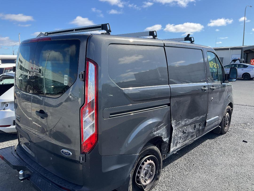 Photo '4' of Ford Transit Custom SWB LOW Roof Photo '4' of Ford Transit Custom SWB LOW Roof