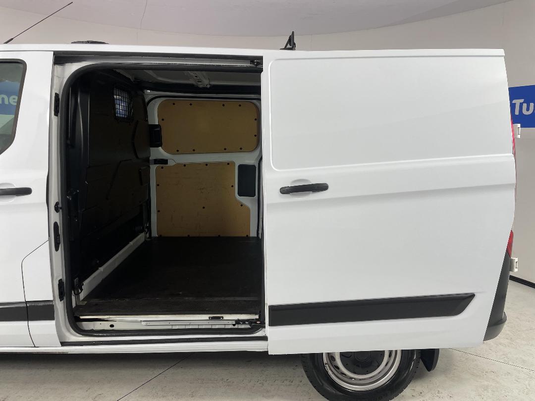 Photo '19' of Ford Transit