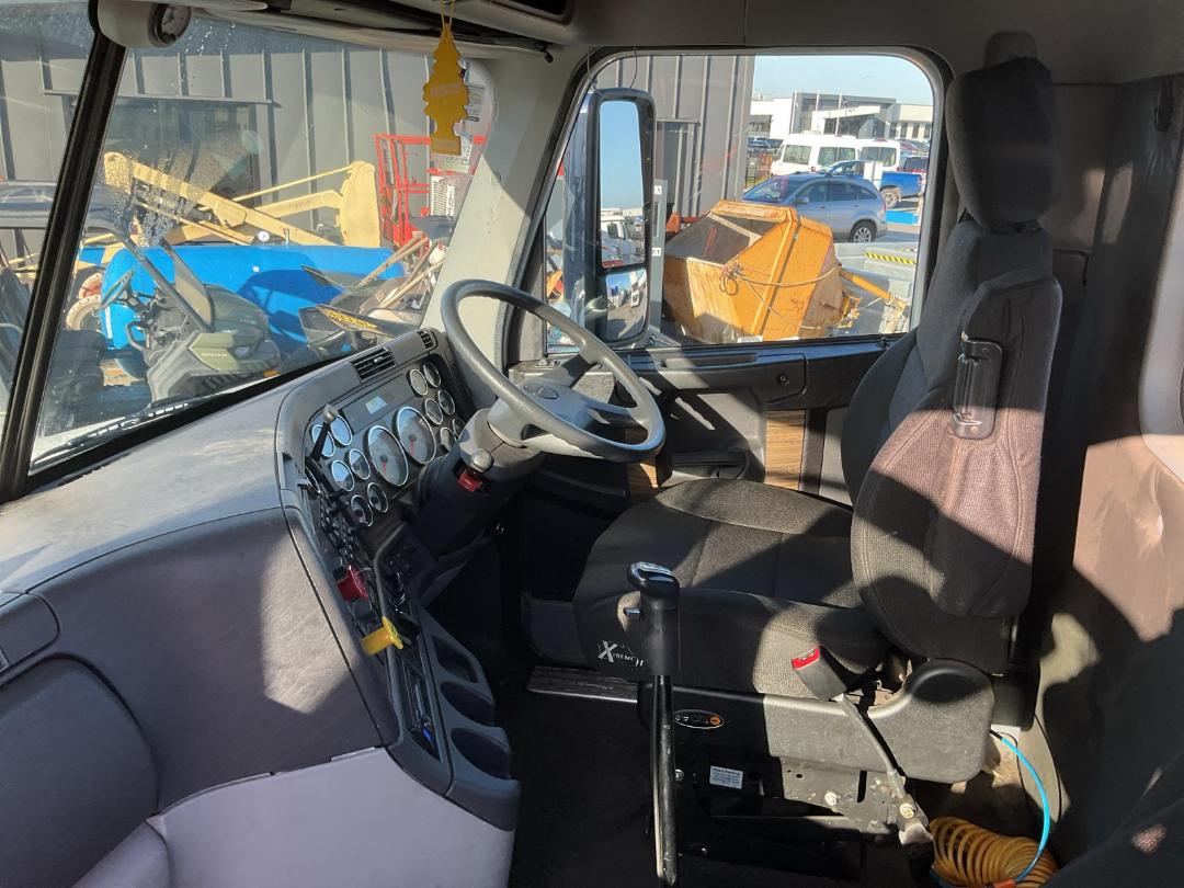 Photo '20' of Freightliner FRL CENTURY 112 TRACTOR Tractor Unit