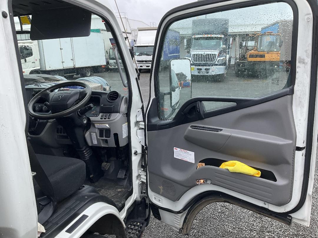 Photo '7' of Fuso Canter 616 - City FEA61BR4Sfac Flat Deck