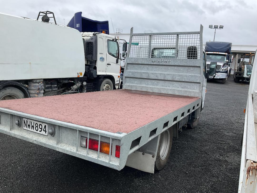 Photo '3' of Fuso Canter 616 - City FEA61BR4Sfac Flat Deck