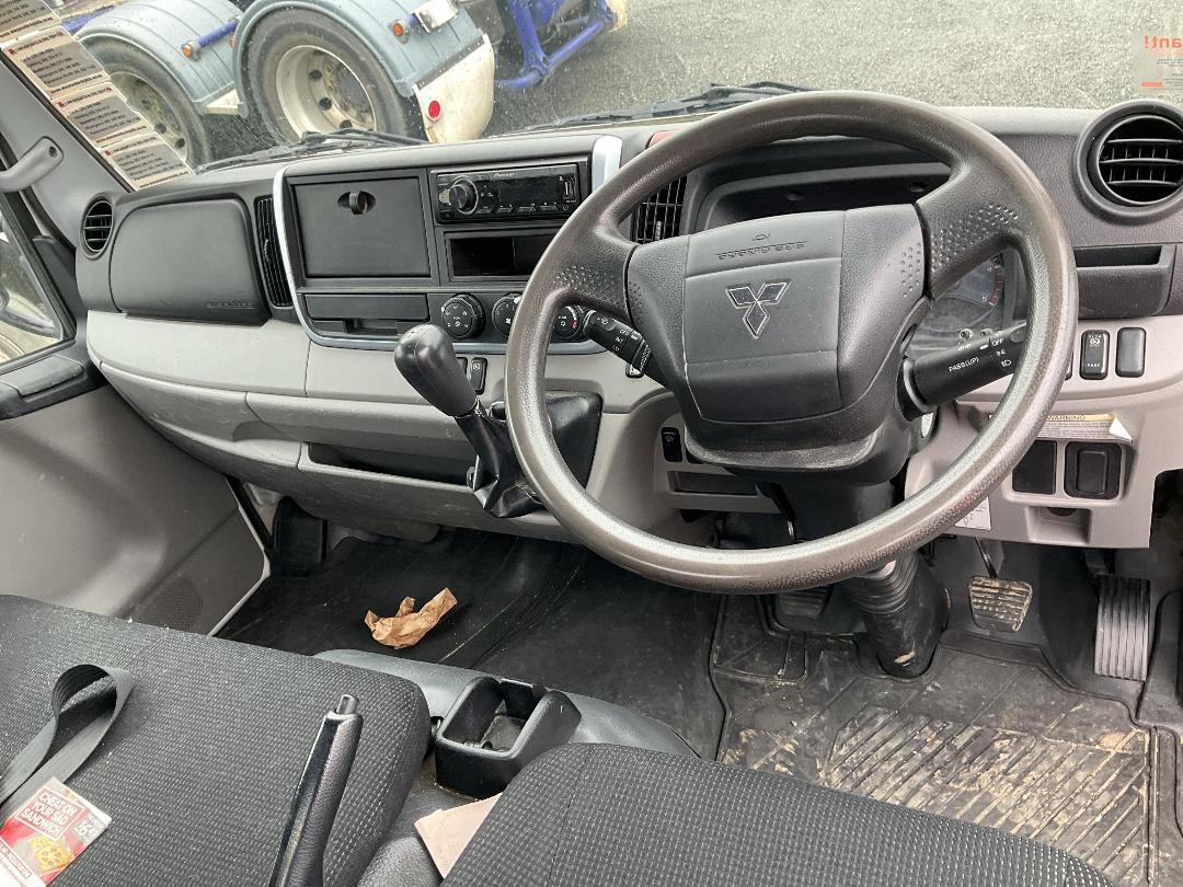 Photo '10' of Fuso Canter 616 - City FEA61BR4Sfac Flat Deck