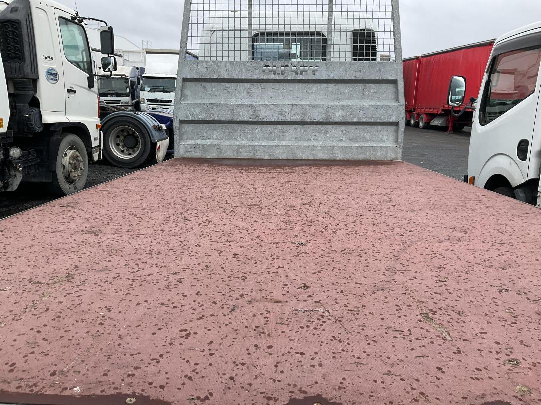 Photo '23' of Fuso Canter 616 - City FEA61BR4Sfac Flat Deck